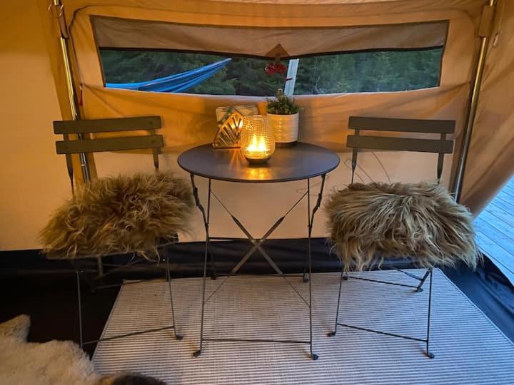 Glamping Tent With Amazing View In The Forest トーシュビュー エクステリア 写真